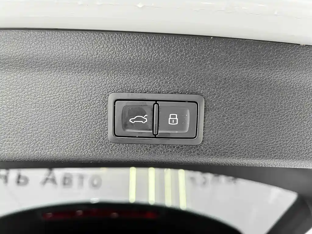 Audi Q3 — фото 16