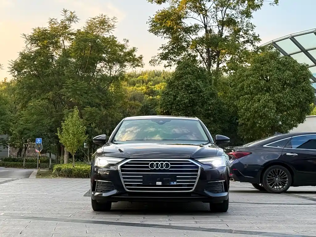 Audi A6L — фото 2