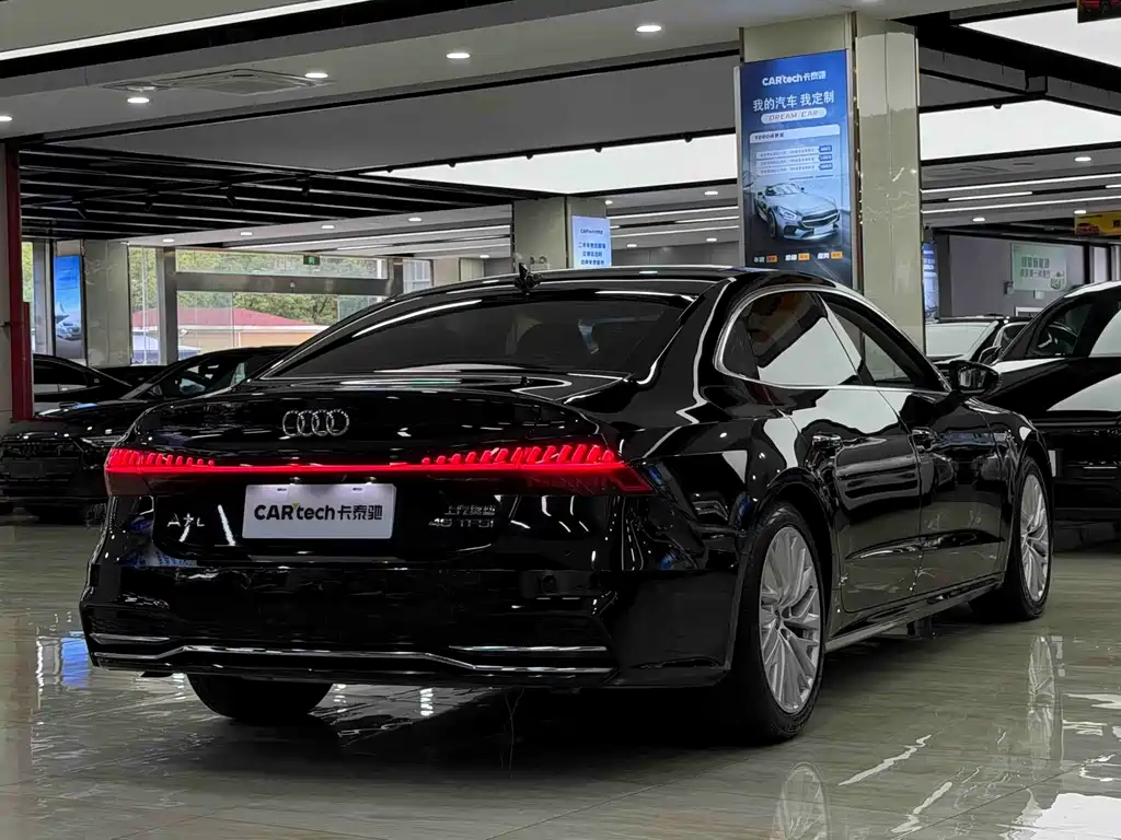 Audi A7L — фото 5