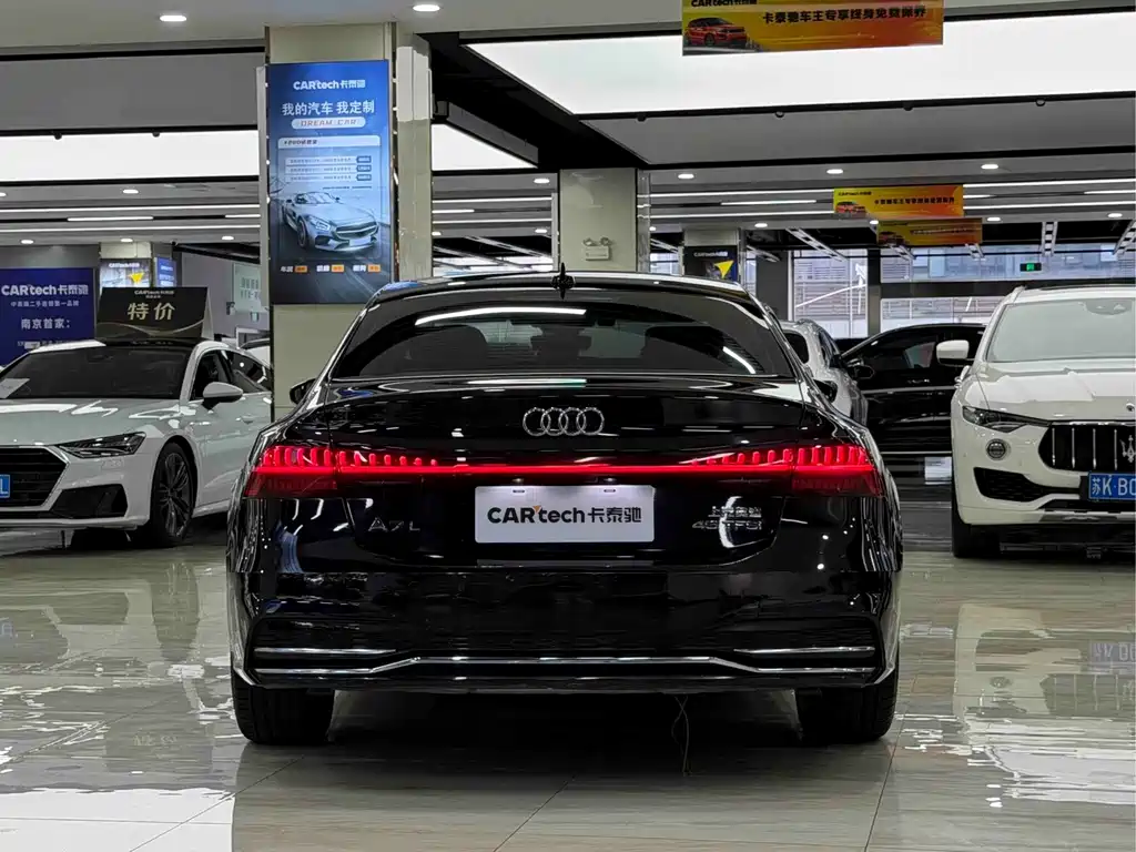 Audi A7L — фото 6