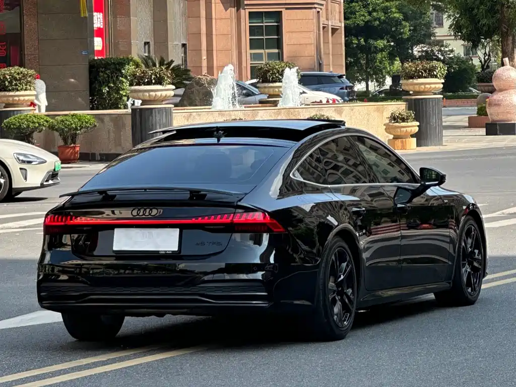 Audi A7 — фото 13