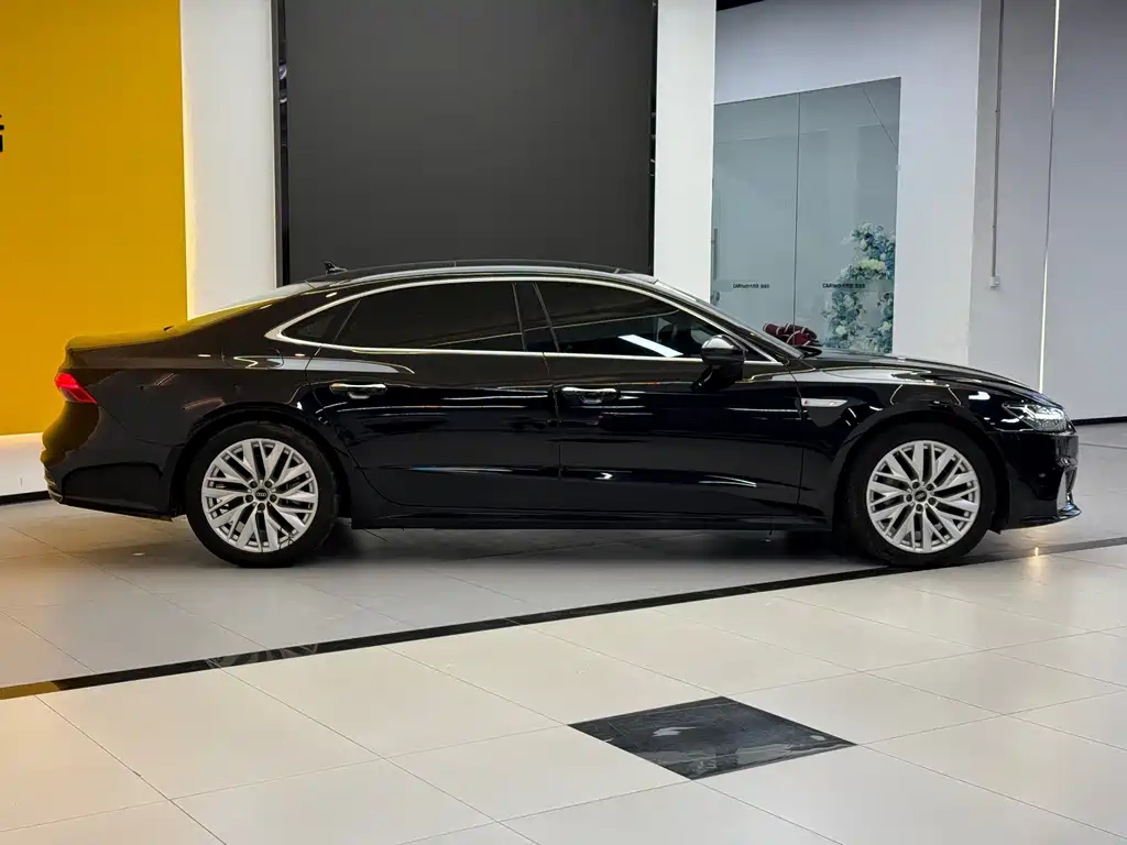 Audi A7L — фото 4