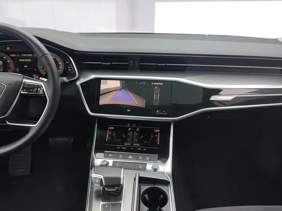 Audi A7L — фото 13