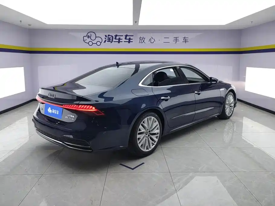 Audi A7L — фото 3