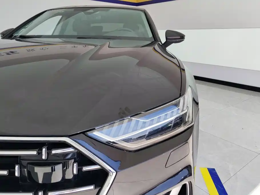 Audi A7L — фото 5