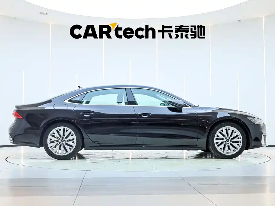 Audi A7L — фото 3