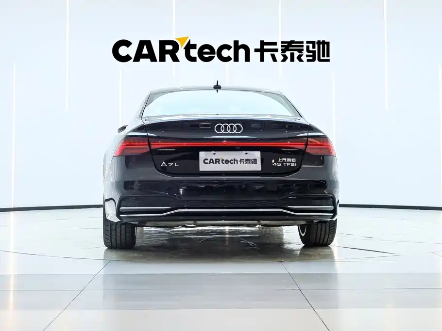 Audi A7L — фото 5