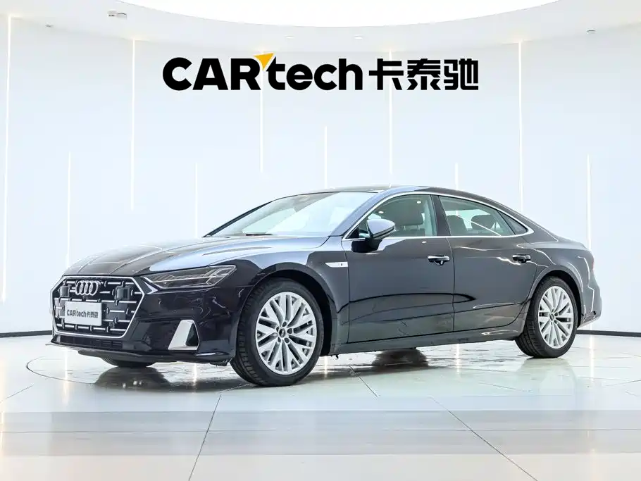 Audi A7L — фото 1