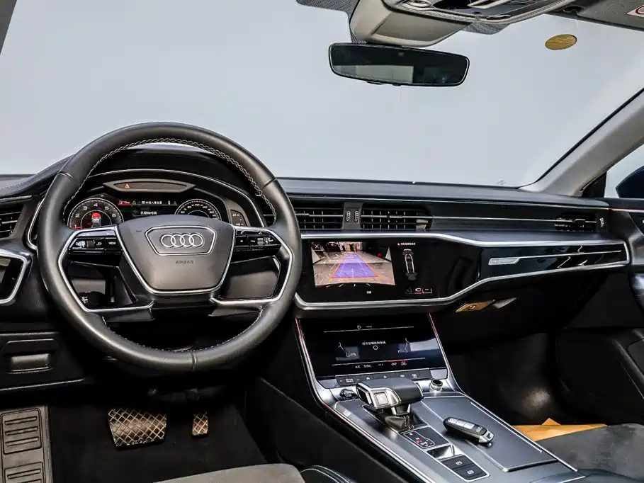 Audi A7L — фото 11