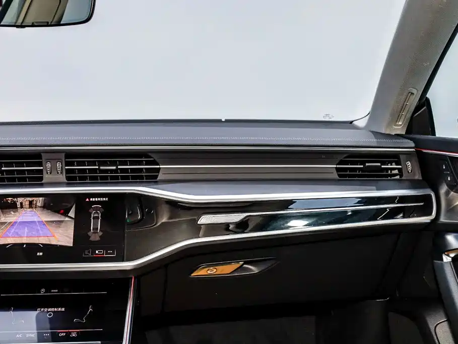 Audi A7L — фото 17