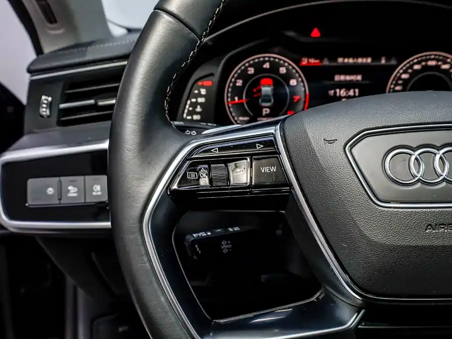 Audi A7L — фото 3
