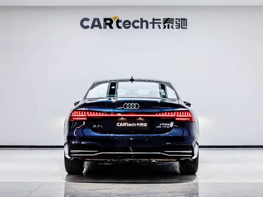 Audi A7L — фото 22