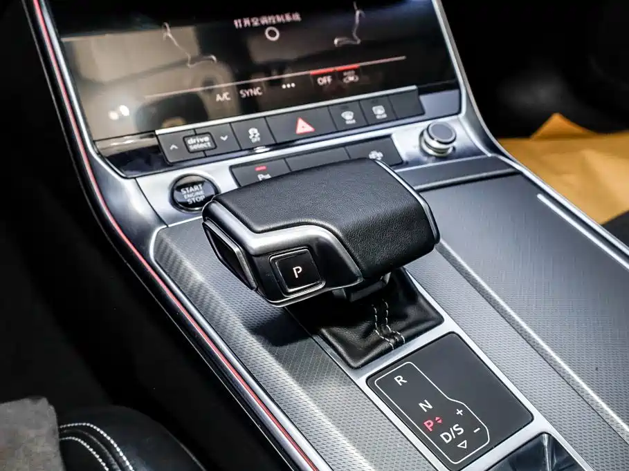 Audi A7L — фото 9