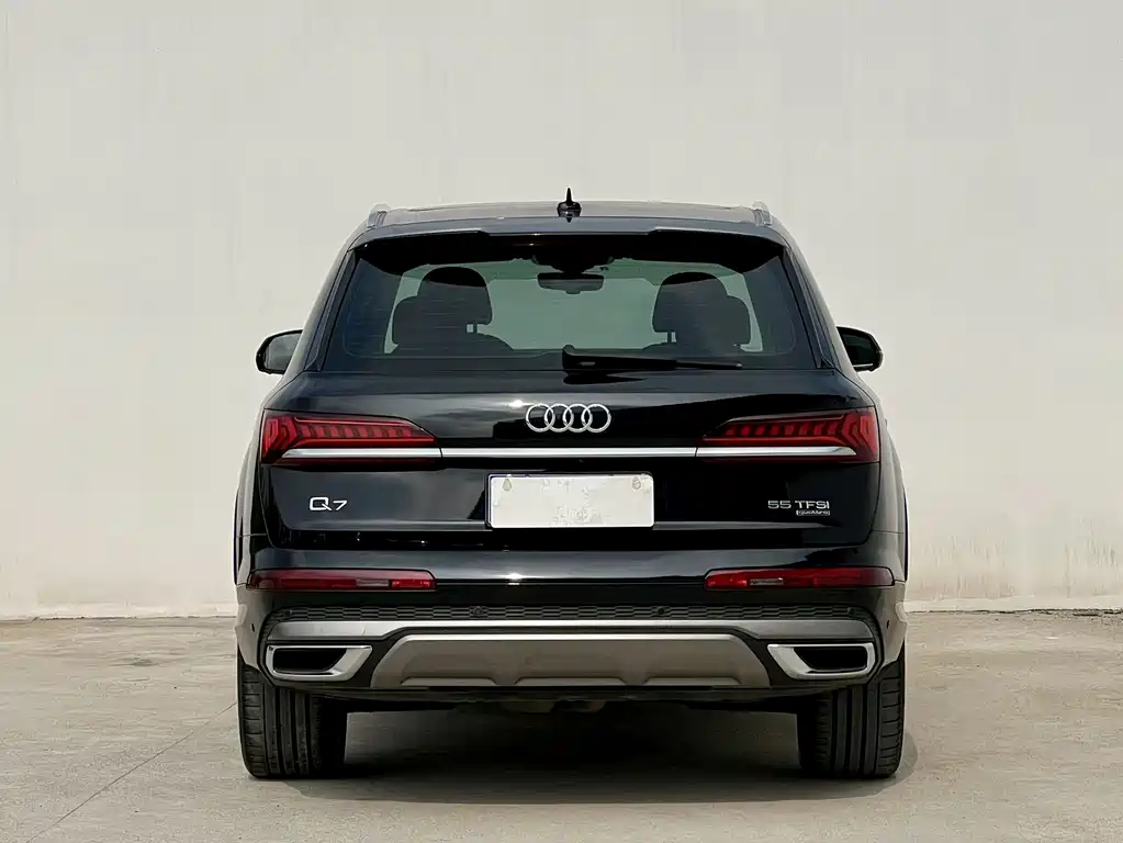 Audi Q7 — фото 3