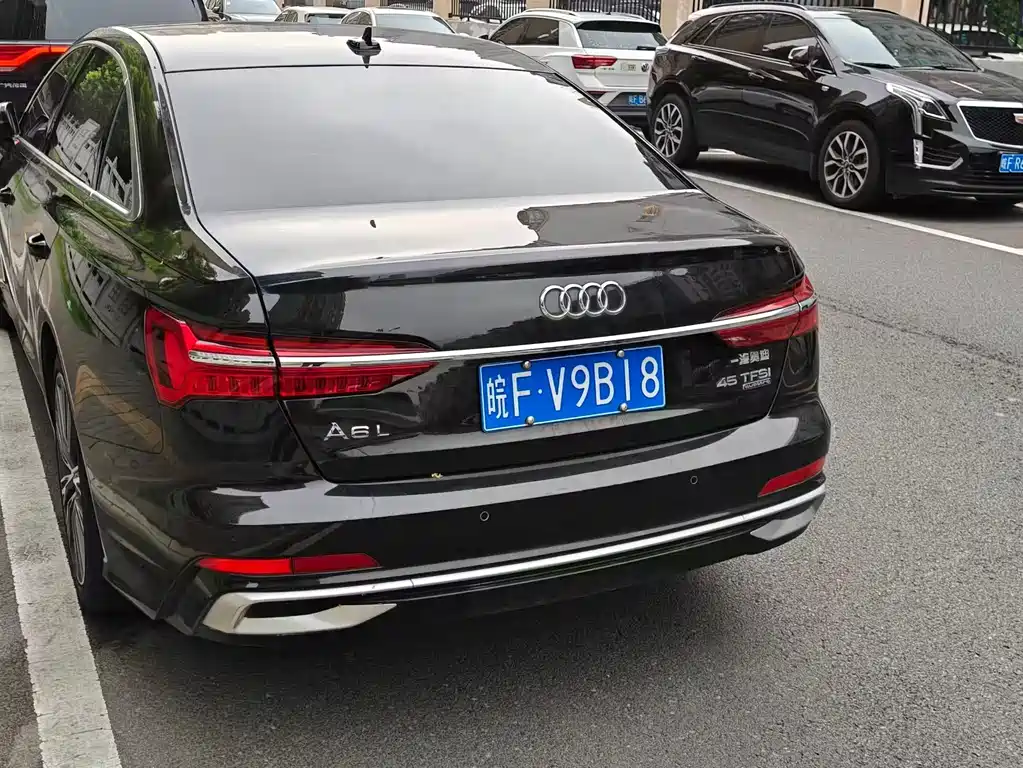 Audi A6L — фото 6