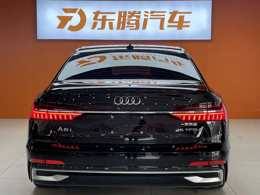 Audi A6L — фото 5