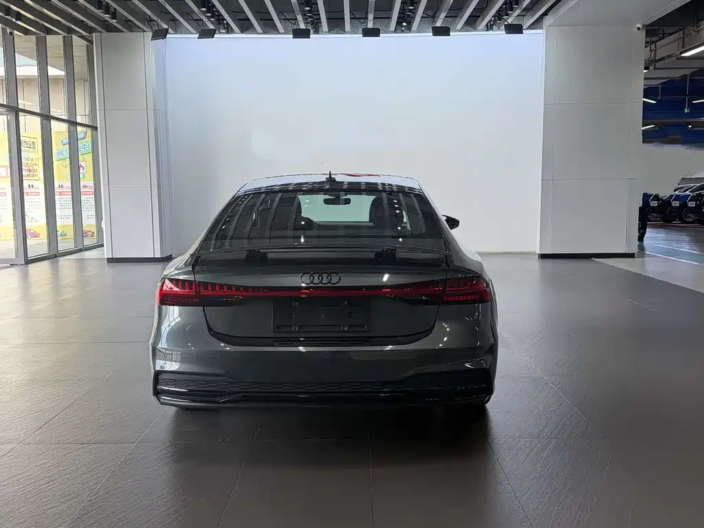 Audi A7 — фото 16