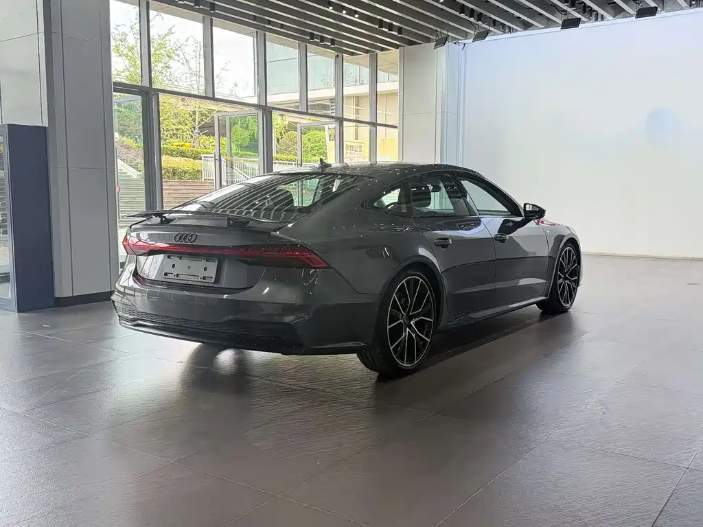 Audi A7 — фото 17