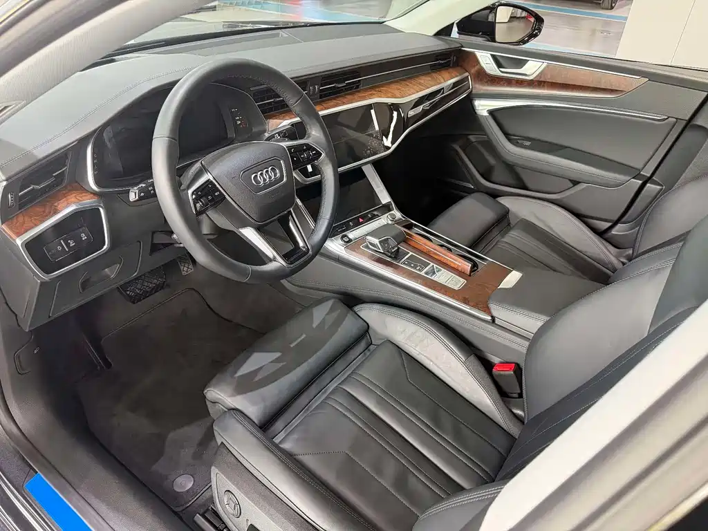 Audi A7 — фото 5