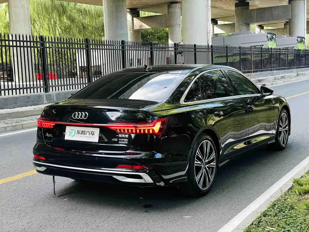 Audi A6L — фото 5