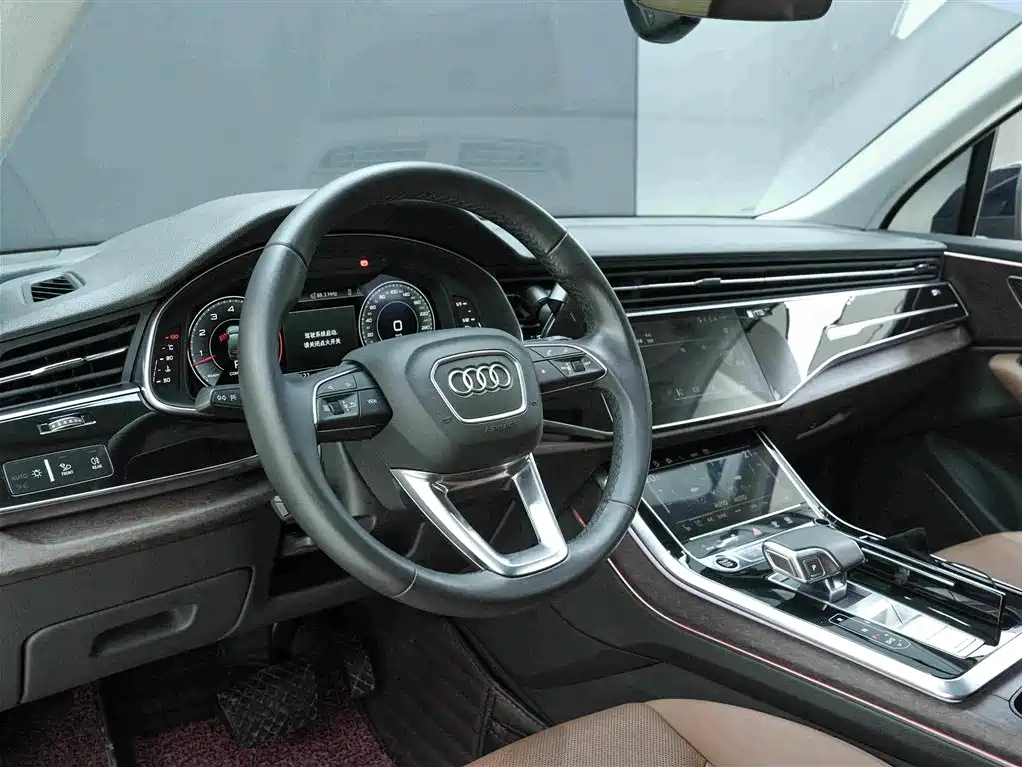 Audi Q7 — фото 7