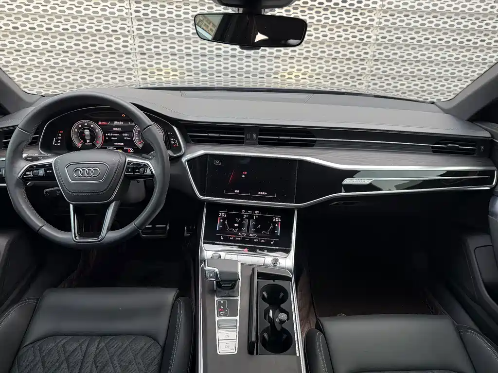 Audi A6L — фото 5