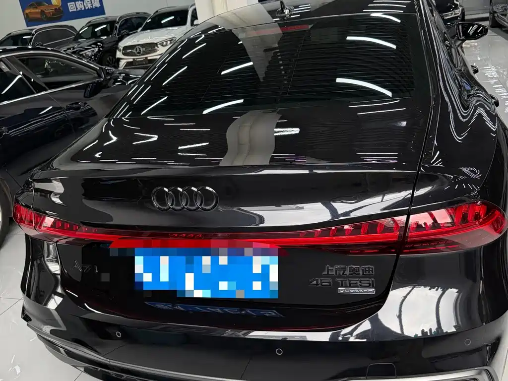 Audi A7L — фото 2