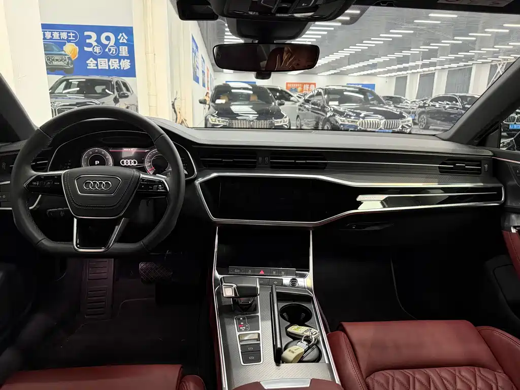 Audi A7L — фото 5