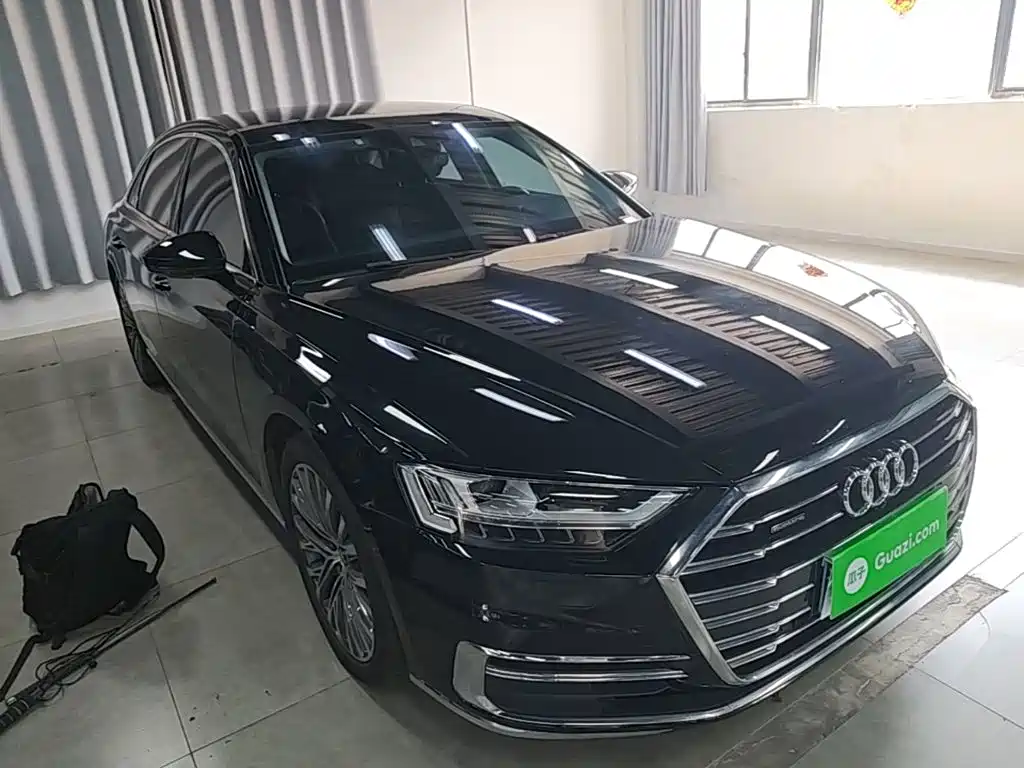 Audi A8 — фото 4