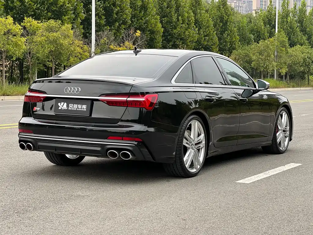 Audi S6 — фото 6