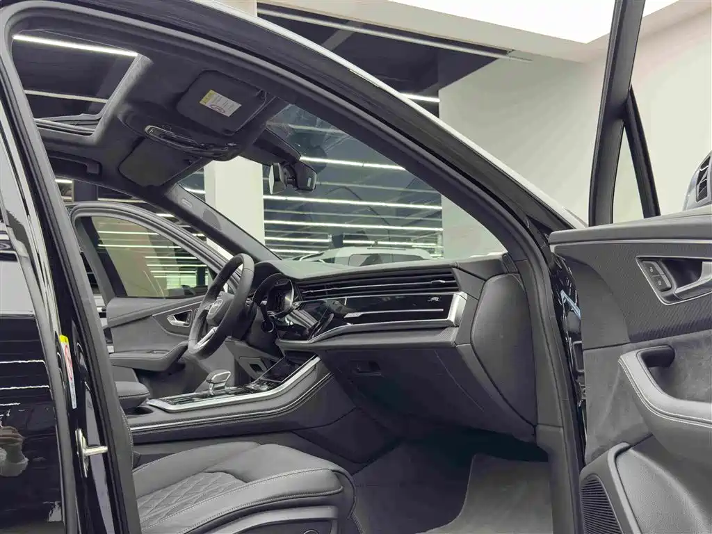 Audi SQ7 — фото 10