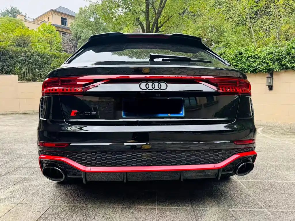 Audi RS Q8 — фото 4