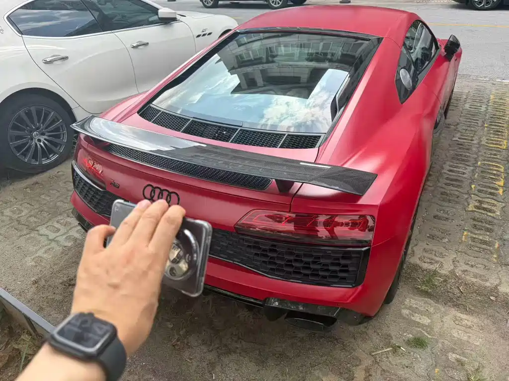 Audi R8 — фото 2