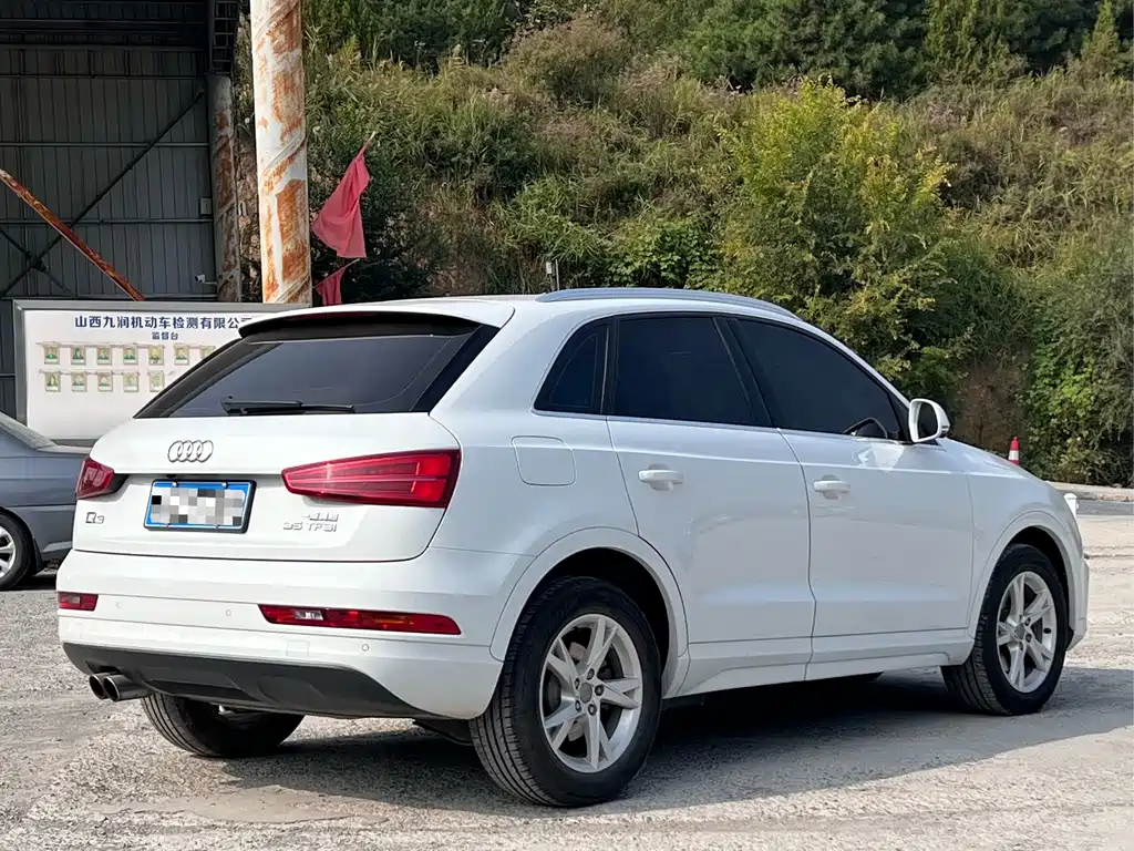 Audi Q3 — фото 4