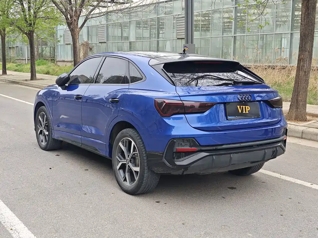 Audi Q3 Sportback — фото 7