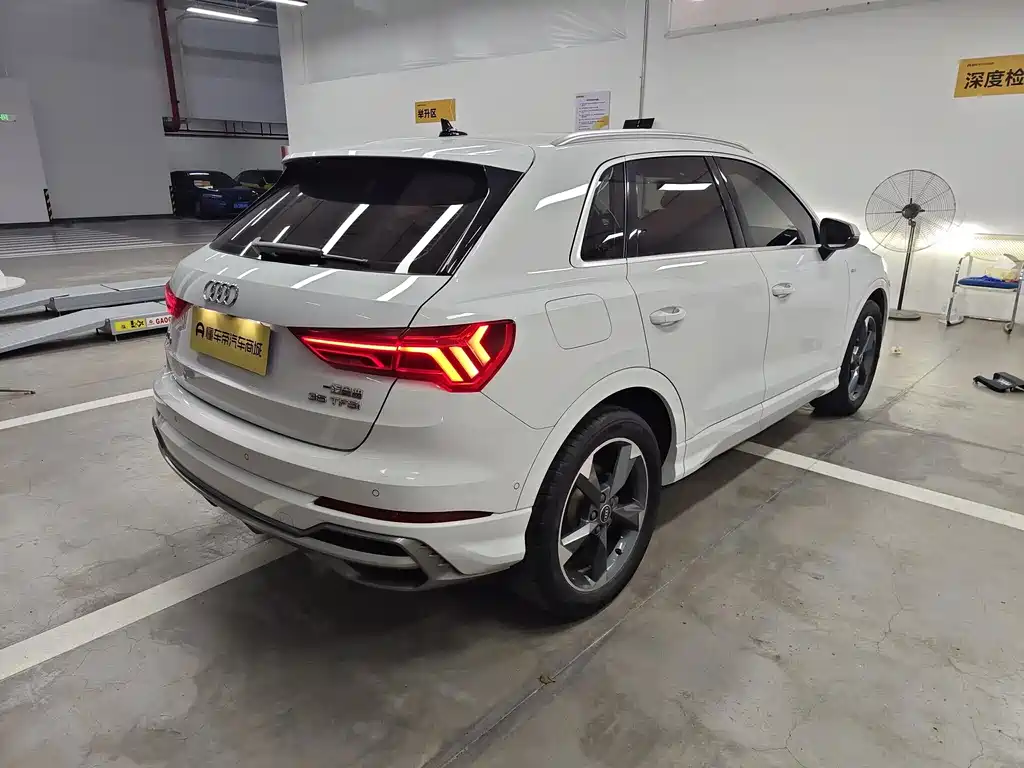 Audi Q3 — фото 4