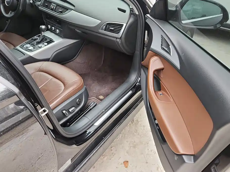 Audi A6 (Import) — фото 8