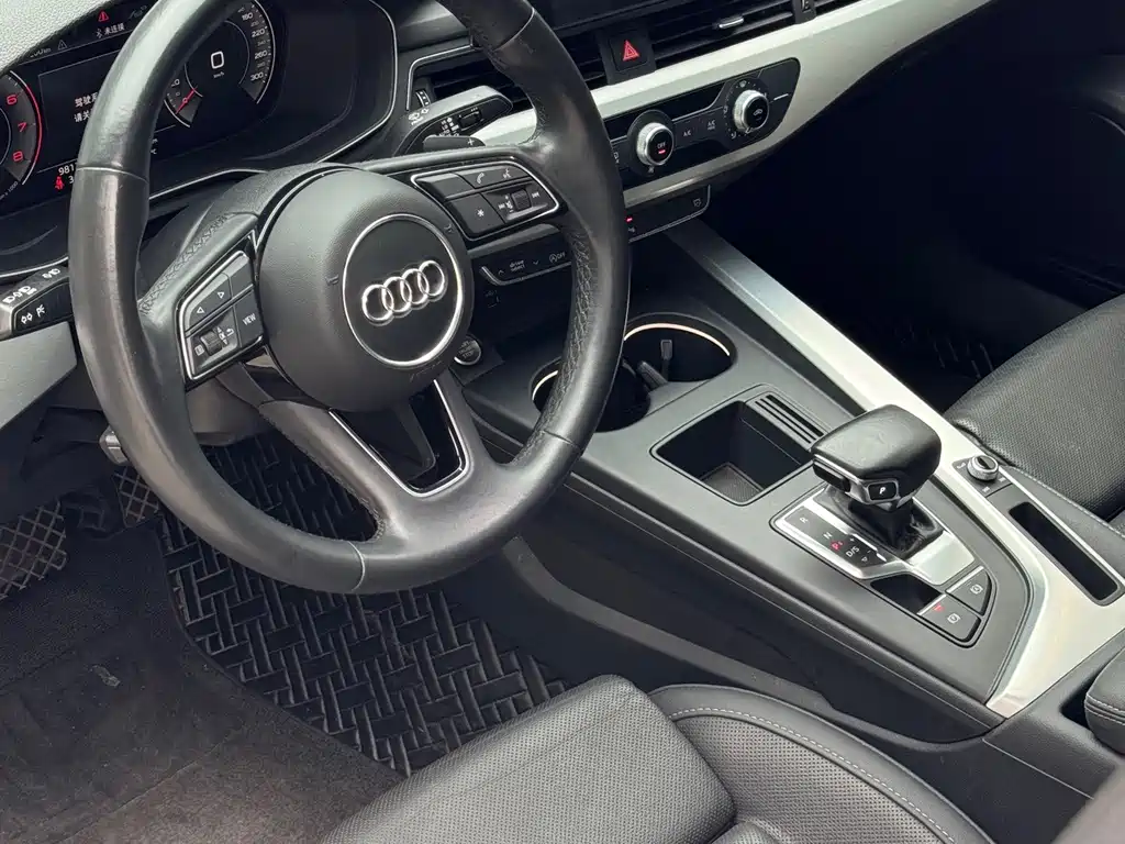 Audi A4L — фото 18