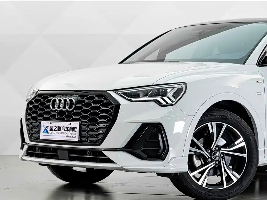 Audi Q3 Sportback — фото 3