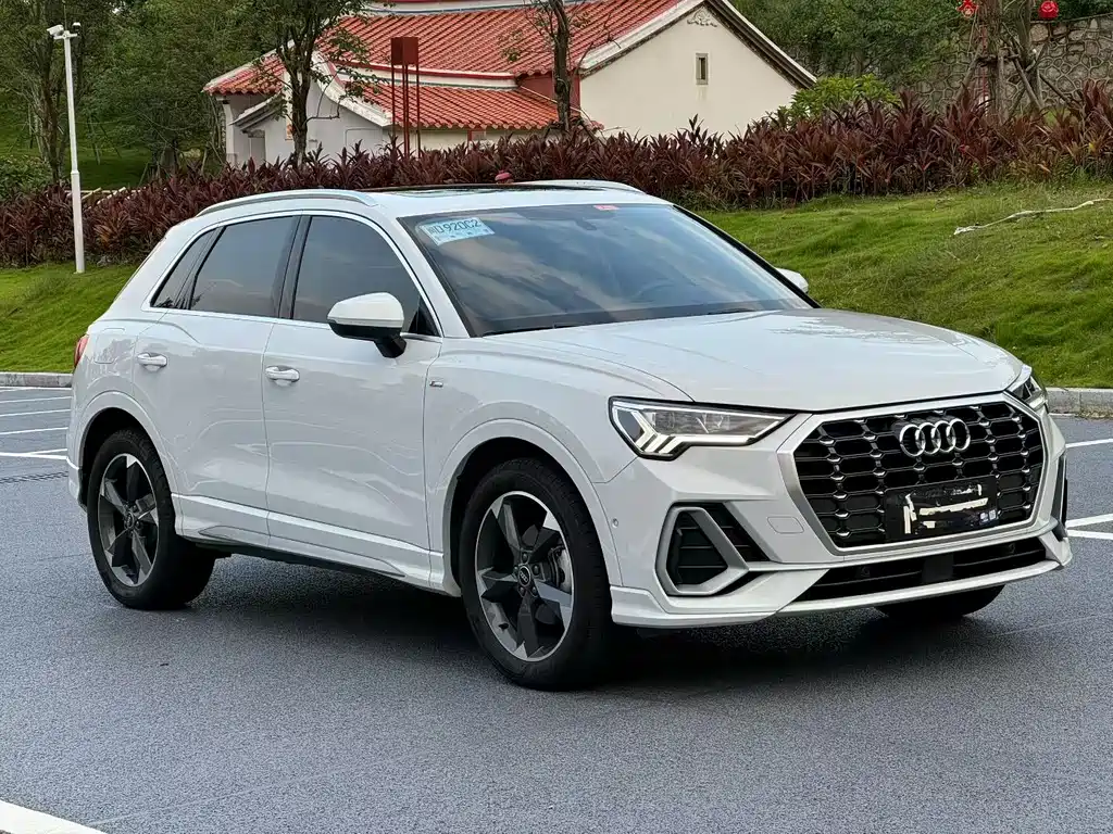 Audi Q3 — фото 3