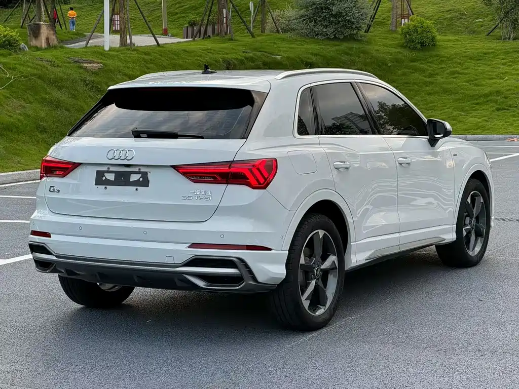 Audi Q3 — фото 7