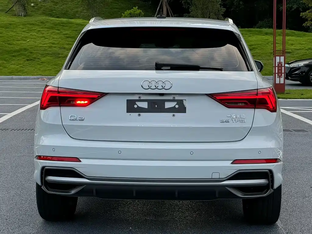 Audi Q3 — фото 8