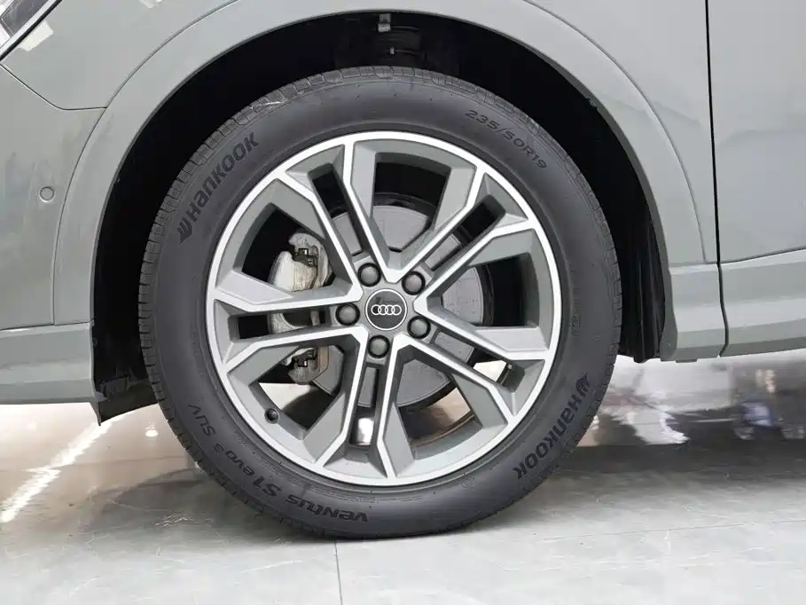 Audi Q3 — фото 5