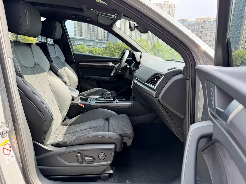 Audi Q5L Sportback — фото 8