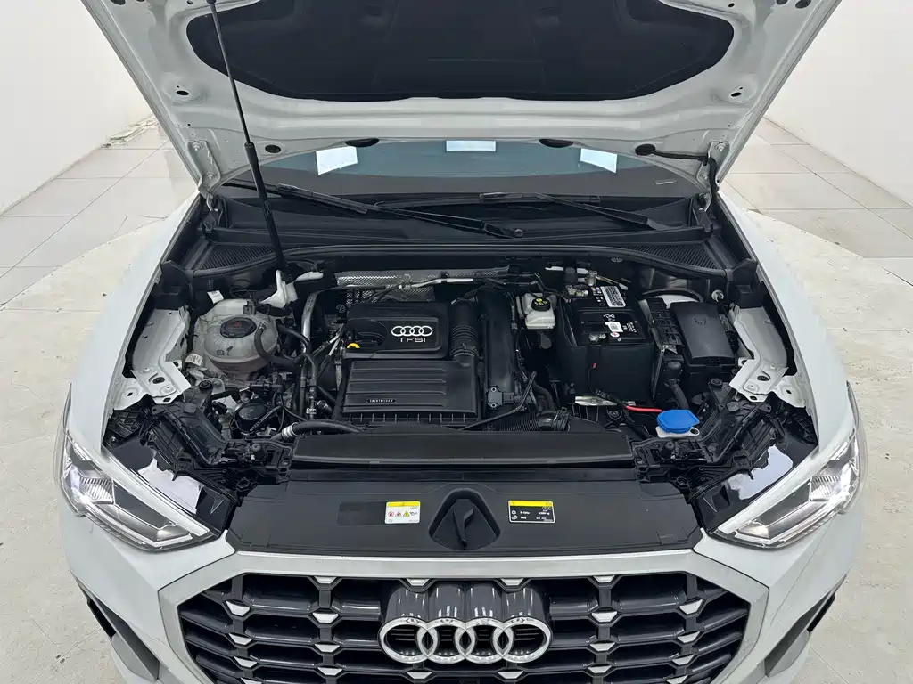 Audi Q3 — фото 17