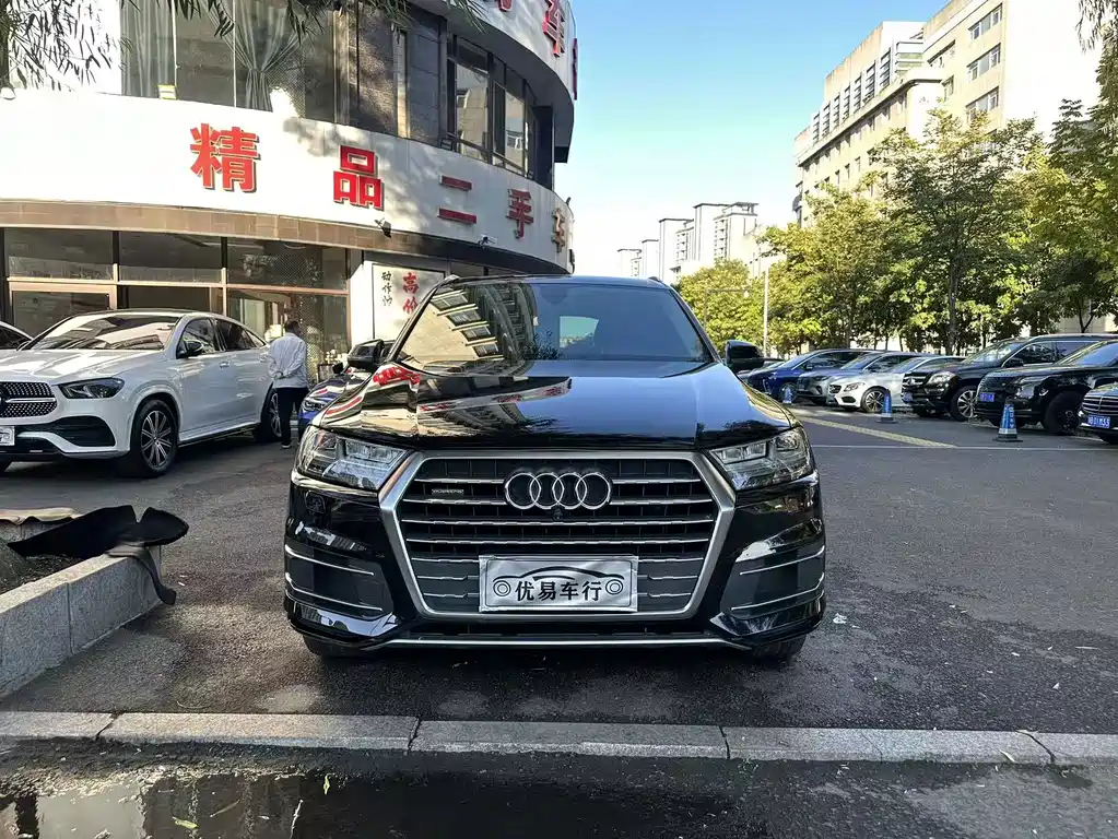 Audi Q7 — фото 2