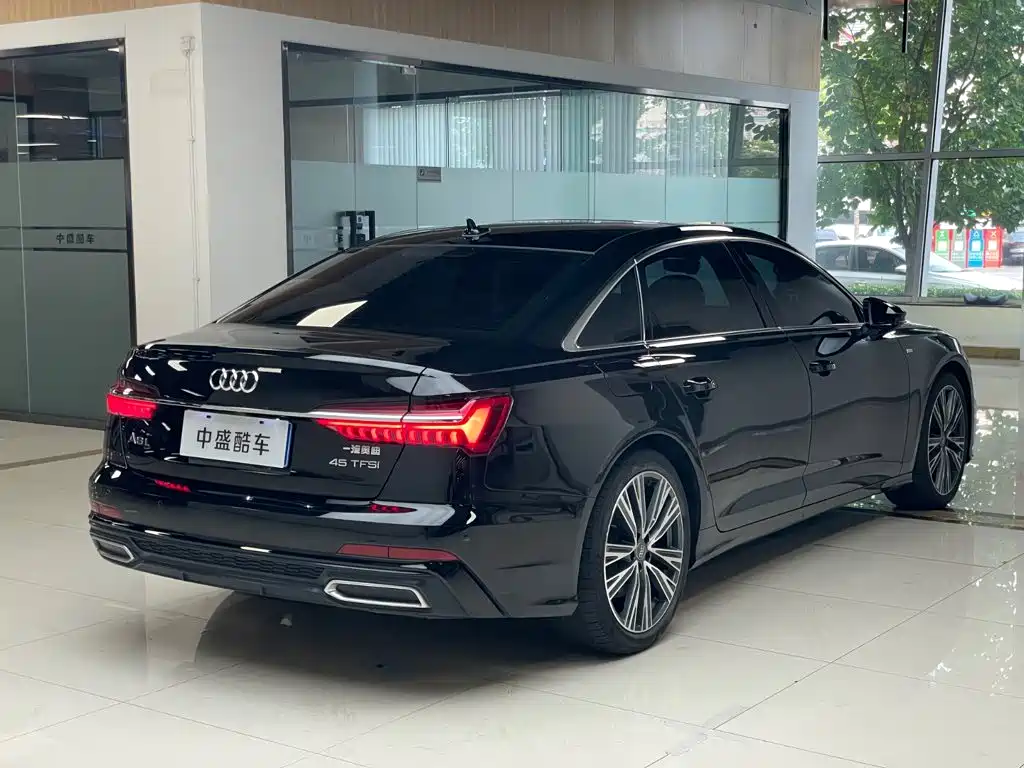 Audi A6L — фото 25