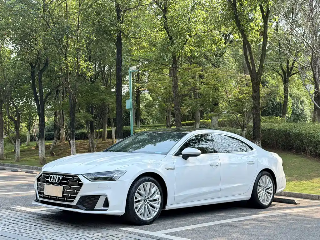 Audi A7L — фото 2