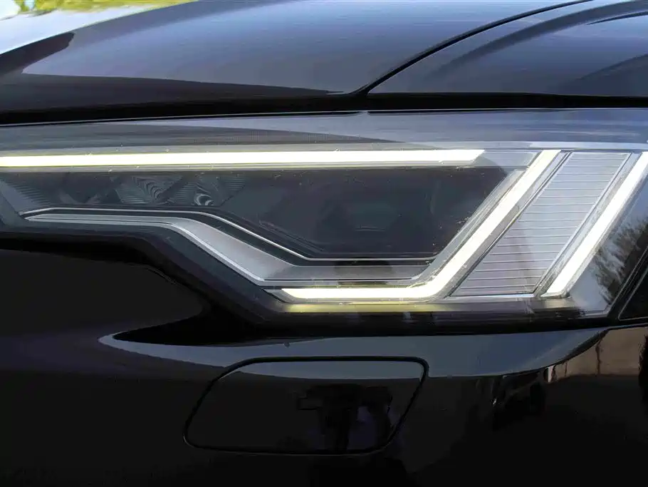 Audi A6L — фото 10
