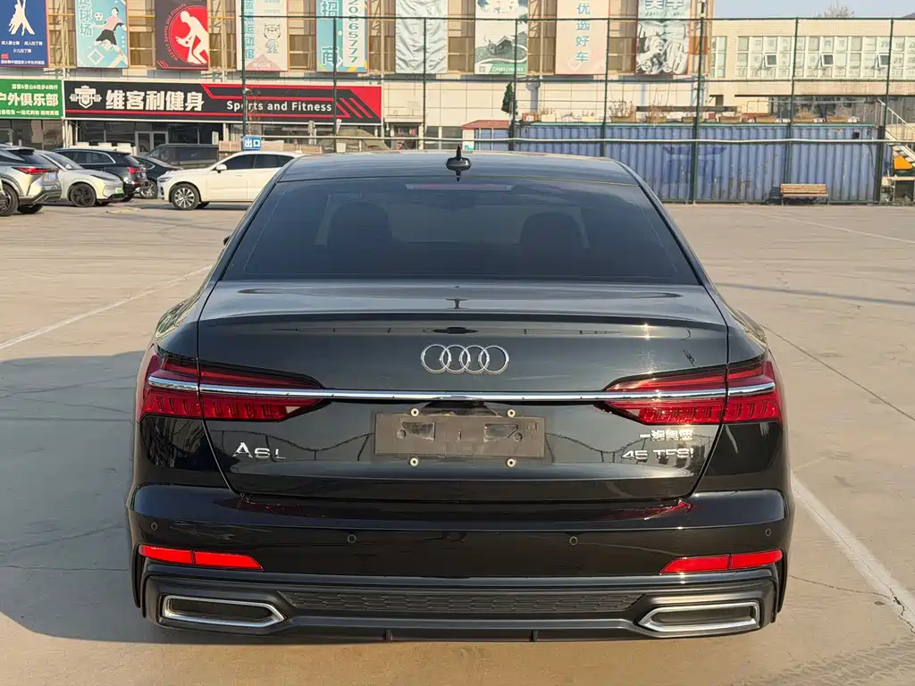 Audi A6L — фото 5